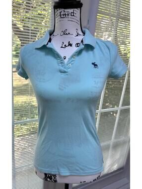 Ambercrombie Light Blue Size L. Fits Like A Small. EUC